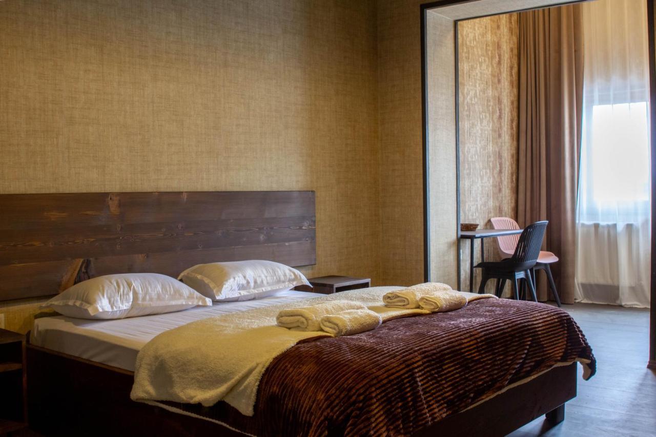 Hotel Eden Mestia Bagian luar foto