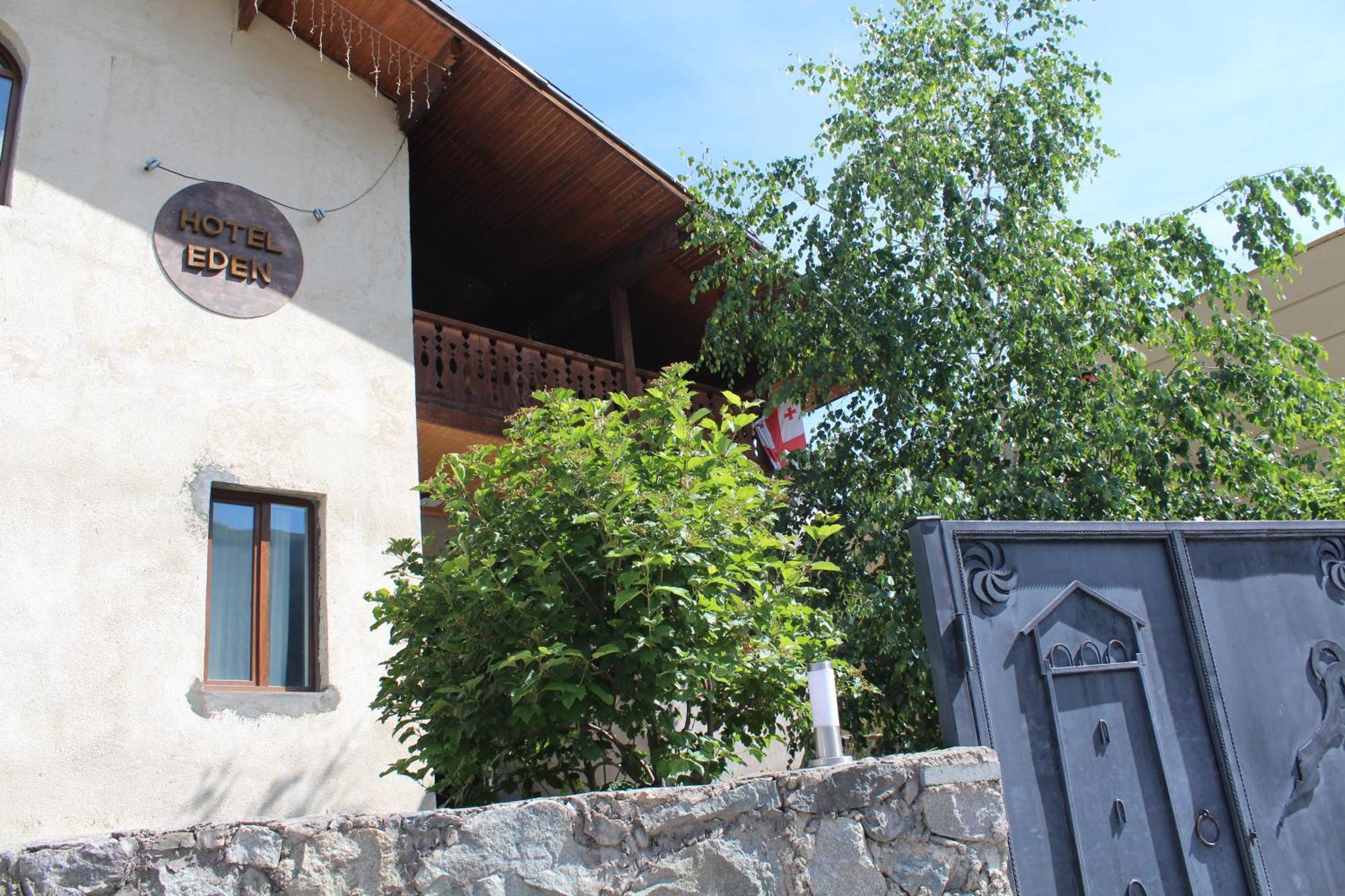 Hotel Eden Mestia Bagian luar foto