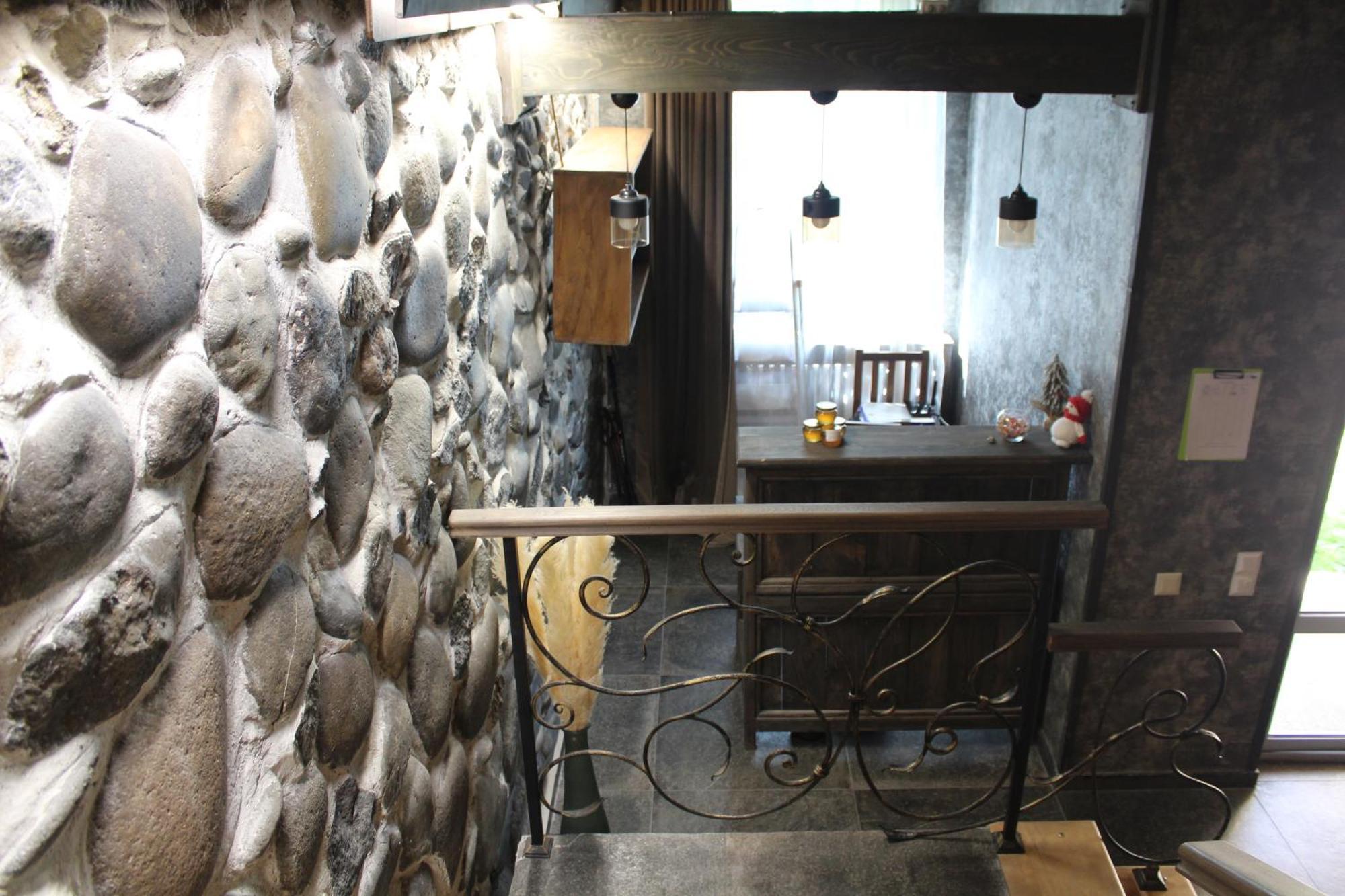 Hotel Eden Mestia Bagian luar foto
