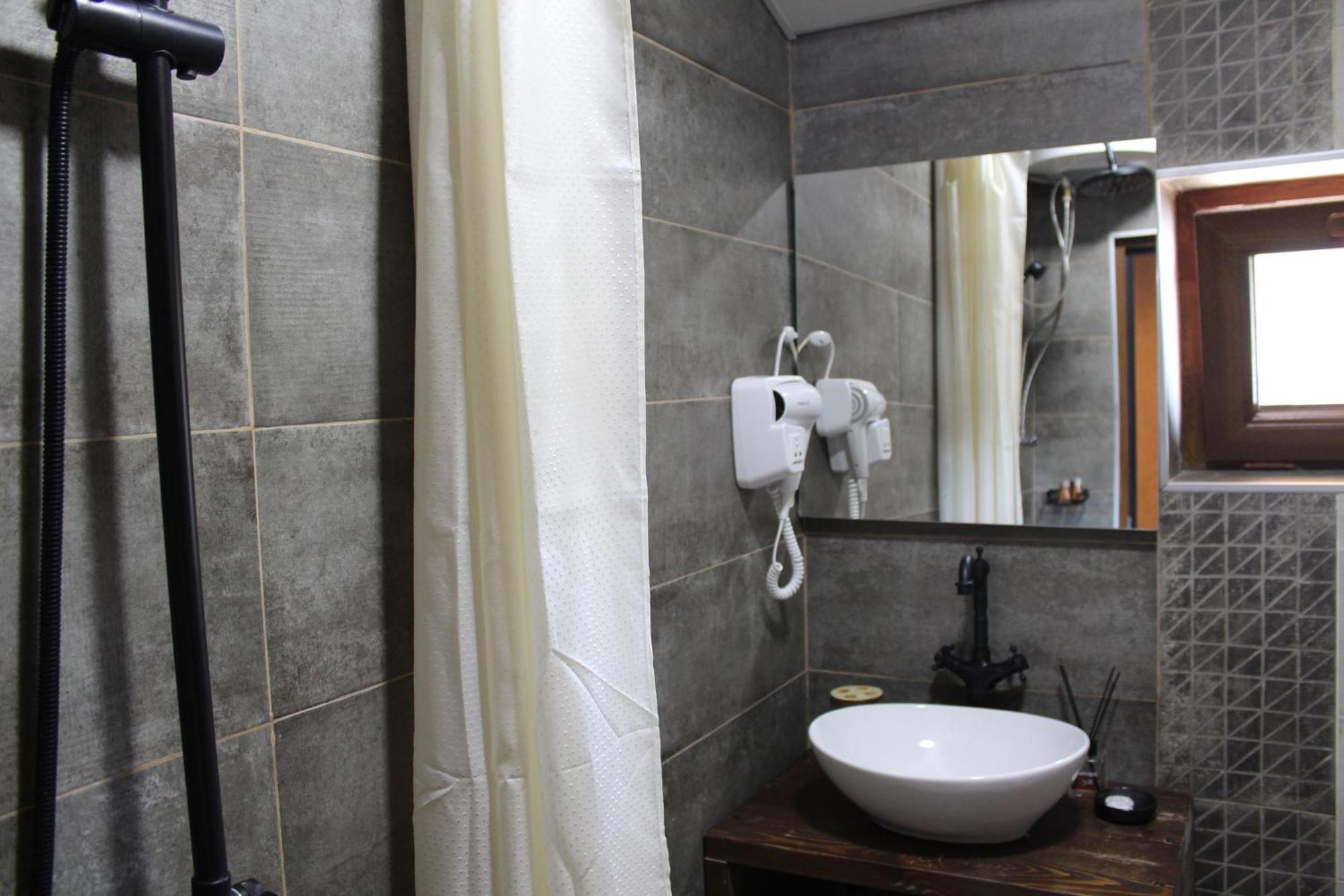 Hotel Eden Mestia Bagian luar foto