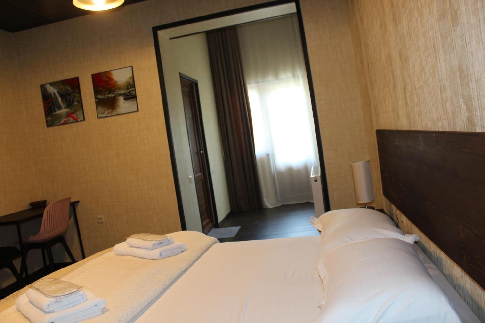 Hotel Eden Mestia Bagian luar foto